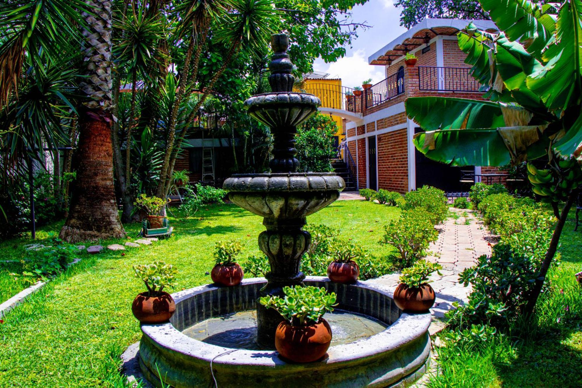 Posada Las Margaritas Tlaquepaque Exterior photo