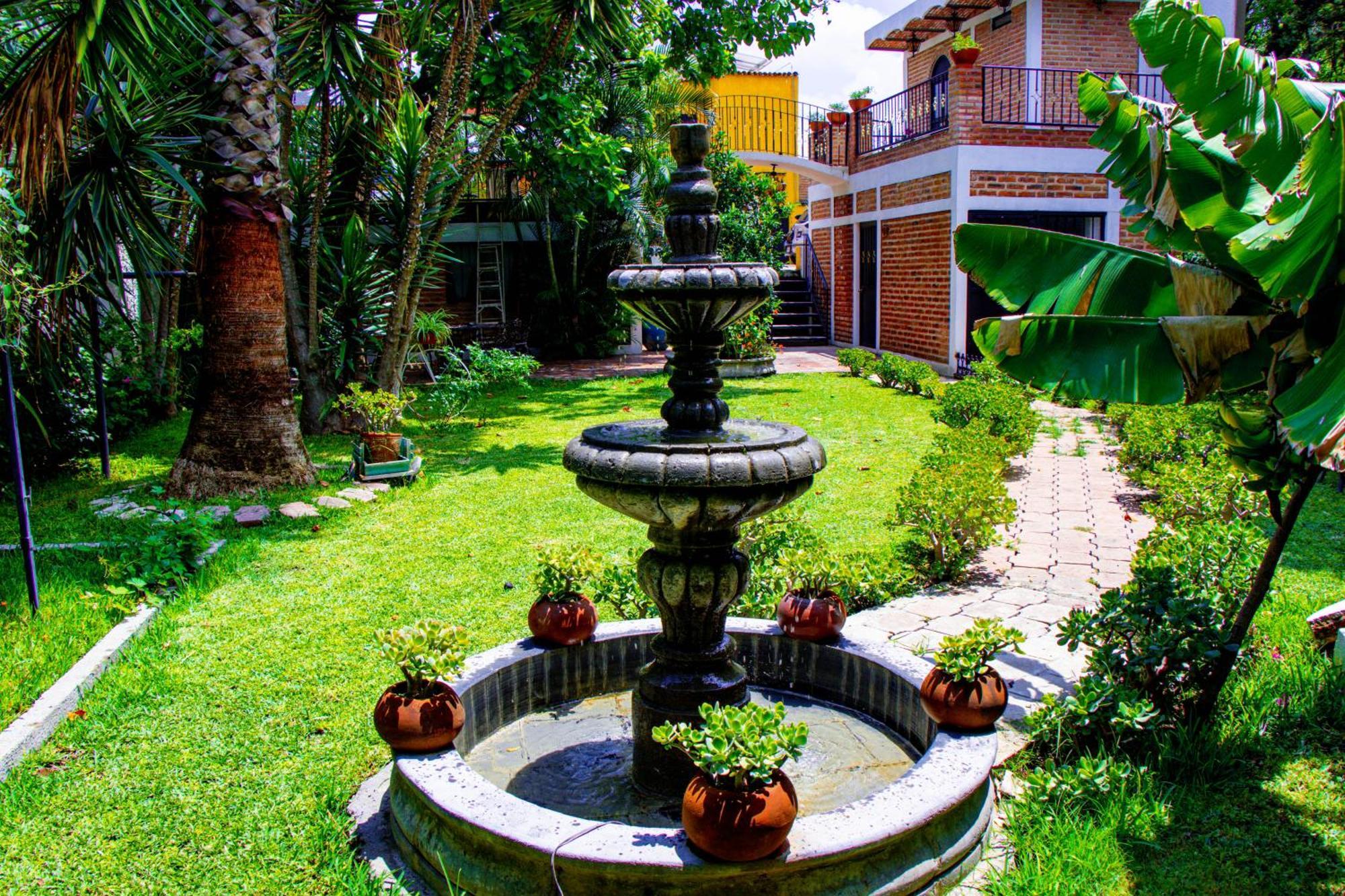 Posada Las Margaritas Tlaquepaque Exterior photo