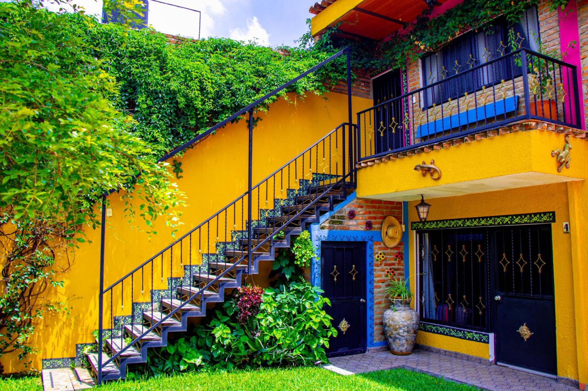 Posada Las Margaritas Tlaquepaque Exterior photo